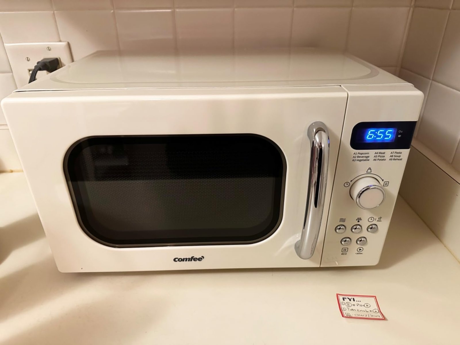 COMFEE' EM720CPL-PMB Countertop Microwave